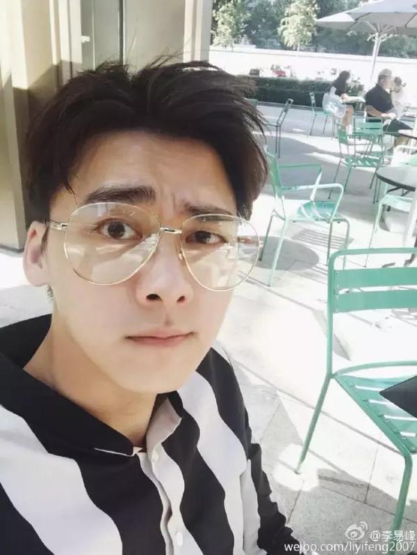 鹿晗李易峰楊洋張藝興，愛豆“眼鏡殺”誰(shuí)更好看？
