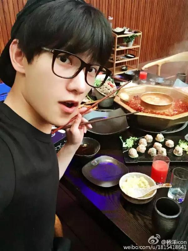 鹿晗李易峰楊洋張藝興，愛豆“眼鏡殺”誰(shuí)更好看？