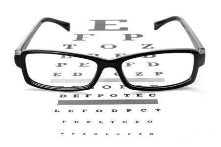 孩子近視坐前排？這是誤區(qū)！