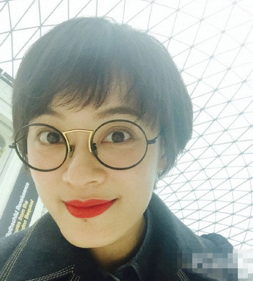 學(xué)女明星戴框架眼鏡？別人時(shí)髦你是Low！